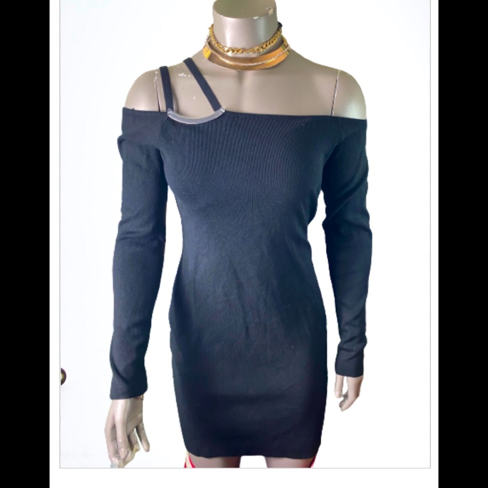 Brand New without tag Le chateau Dress🎁